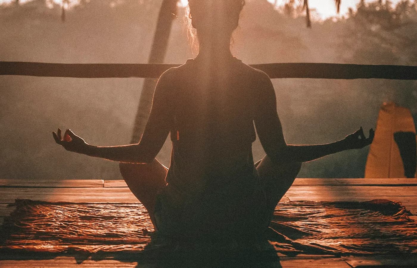 Rustige wellness setting die herstel en ontgifting symboliseert